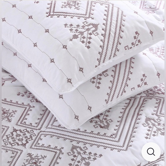 Brielle Home Cross Stitch Quilt Set, Twin Red - Picture 3 of 5